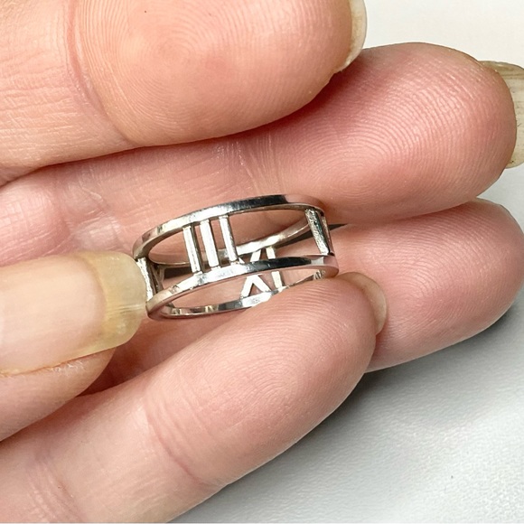 Sterling Silver Roman Numeral Band Ring SZ 6.25 - Picture 5 of 5